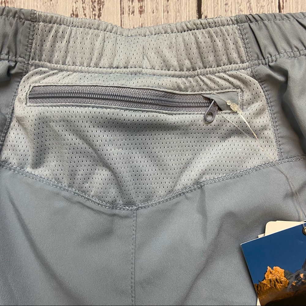 Salomon Advanced Skin ActiveDry Agile Shorts. Size Medium. New With Tags. - Picture 5 of 10